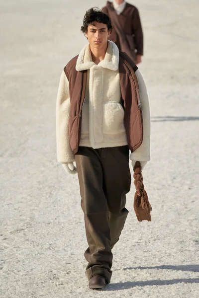 Look 38